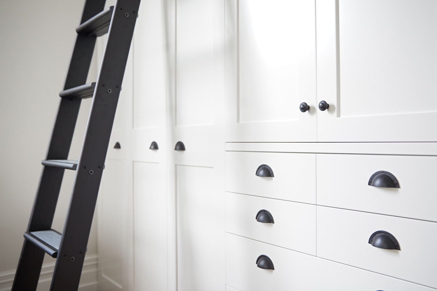 ingrid geldof Award Winning Wardrobe ensuite, wardrobe and kitchen design